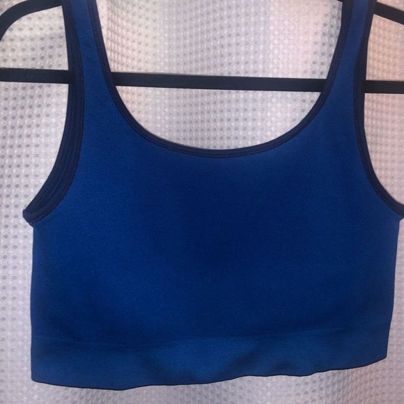 Like new Fabletics extended 3 piece outfit - Picture 13 of 16